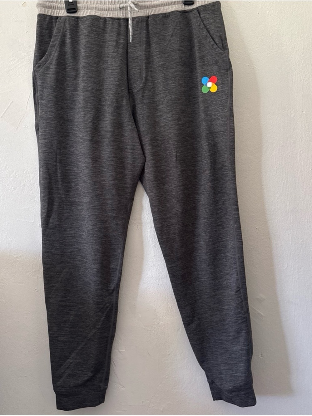 Marine Layer grey sweatpants with embroidered logo #loungewear #athleisure S L